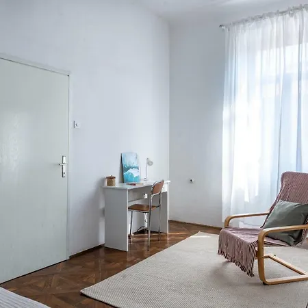 Bloom - City Center Apartman Pula